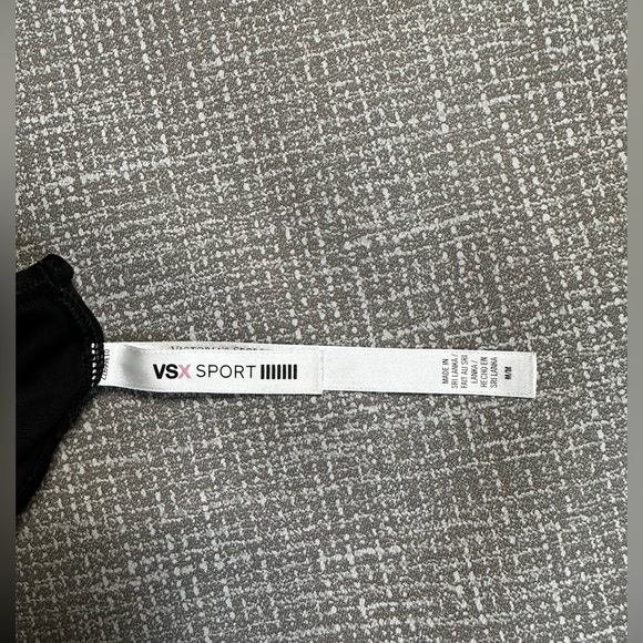 Victoria’s Secret sports bra, size medium. Black and multicolored. - Picture 4 of 9